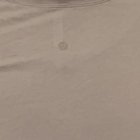 Lululemon | V-Neck Short Sleeve T-shirt | Grey | Size: 12 - Picture 3 of 8